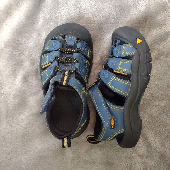 KEEN Footwear Newport Youth Unisex Waterproof Blue Strapped Hiking Shoes 9 GOOD - Picture 9 of 14